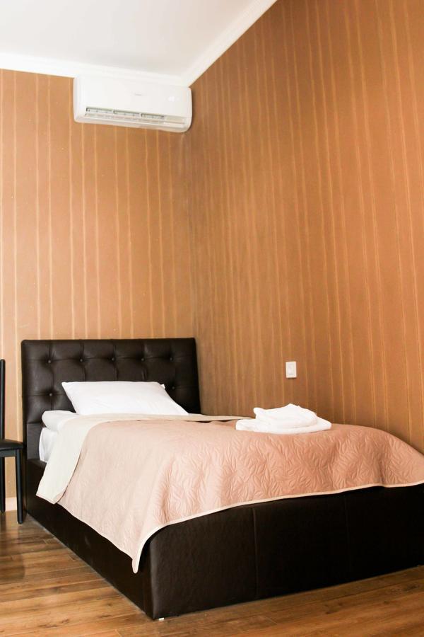 Hotel New Телави Экстерьер фото