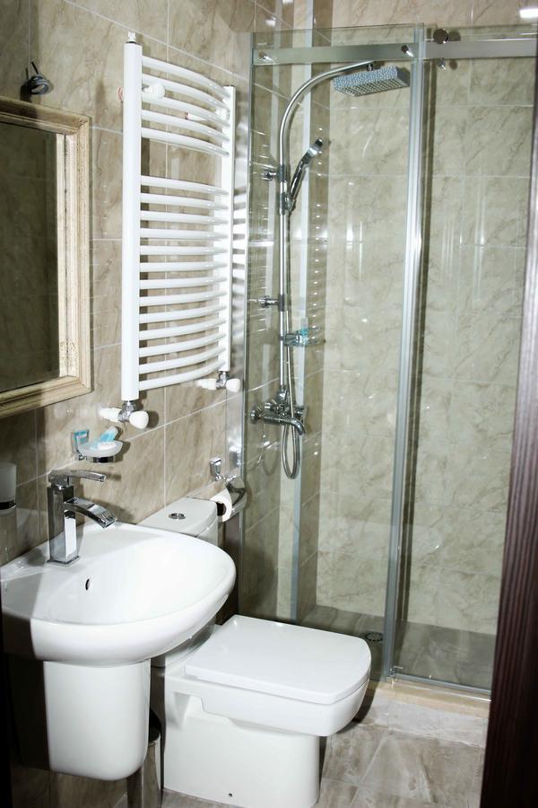 Hotel New Телави Экстерьер фото